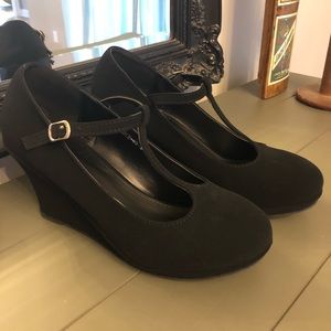 Black T-strap wedges